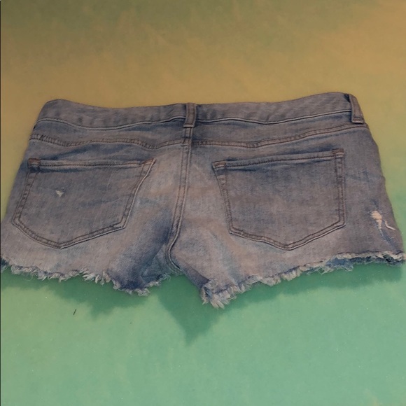 Express short shorts - Picture 2 of 3